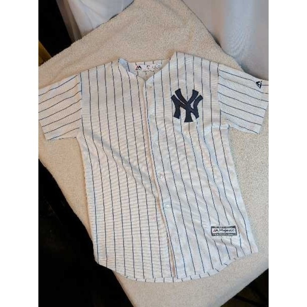 Majestic‎ Youth New York Yankees LeMahieu 26 Baseball Jersey Pinstripe L